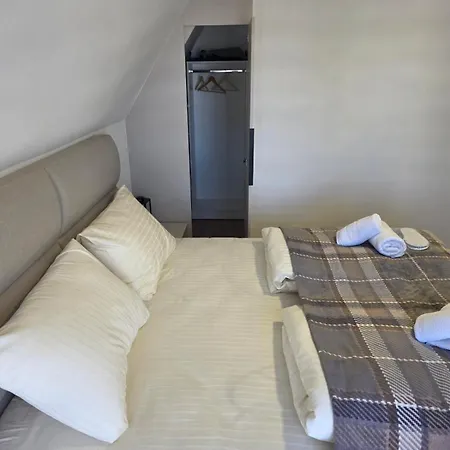 Aparthotel Versus