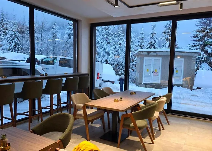 アパートホテル Versus ヤホリナ